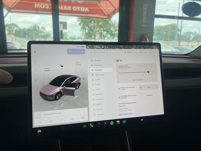 Tesla Model Y Long Range Launch Series AWD *Ltd Avail* 2026