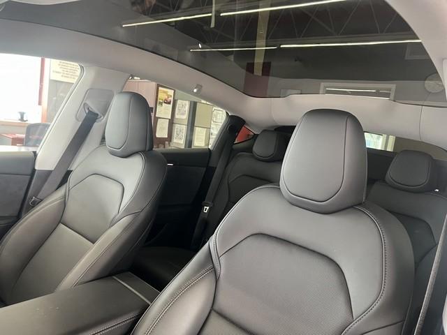 Tesla Model Y Long Range Launch Series AWD *Ltd Avail* 2026