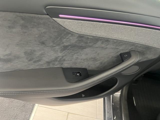 Tesla Model Y Long Range Launch Series AWD *Ltd Avail* 2026