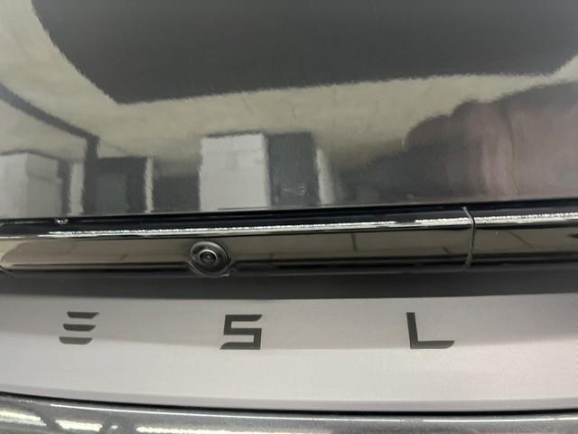Tesla Model Y Long Range Launch Series AWD *Ltd Avail* 2026