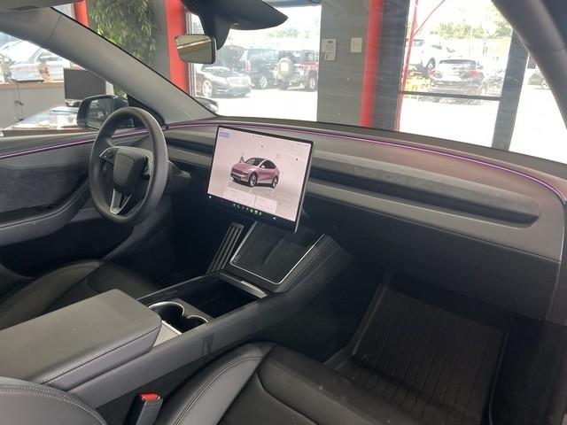 Tesla Model Y Long Range Launch Series AWD *Ltd Avail* 2026