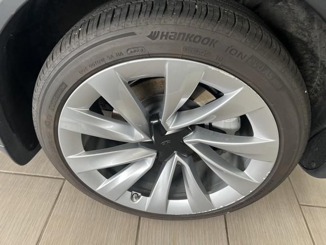 Tesla Model Y Long Range Launch Series AWD *Ltd Avail* 2026
