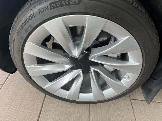 Tesla Model Y Long Range Launch Series AWD *Ltd Avail* 2026