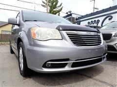 2013 Chrysler Town & Country 