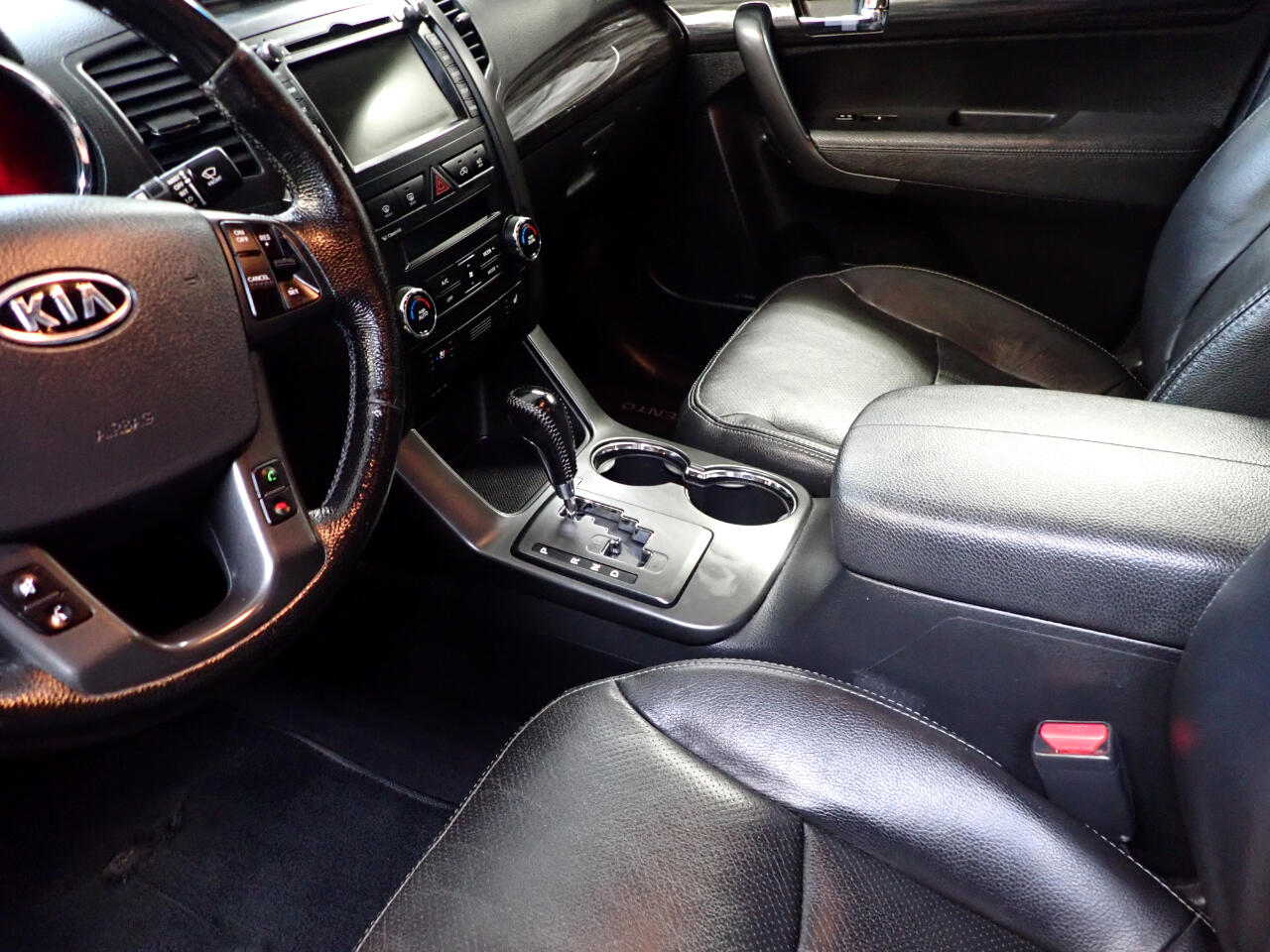 2012 Kia Sorento SX photo 3