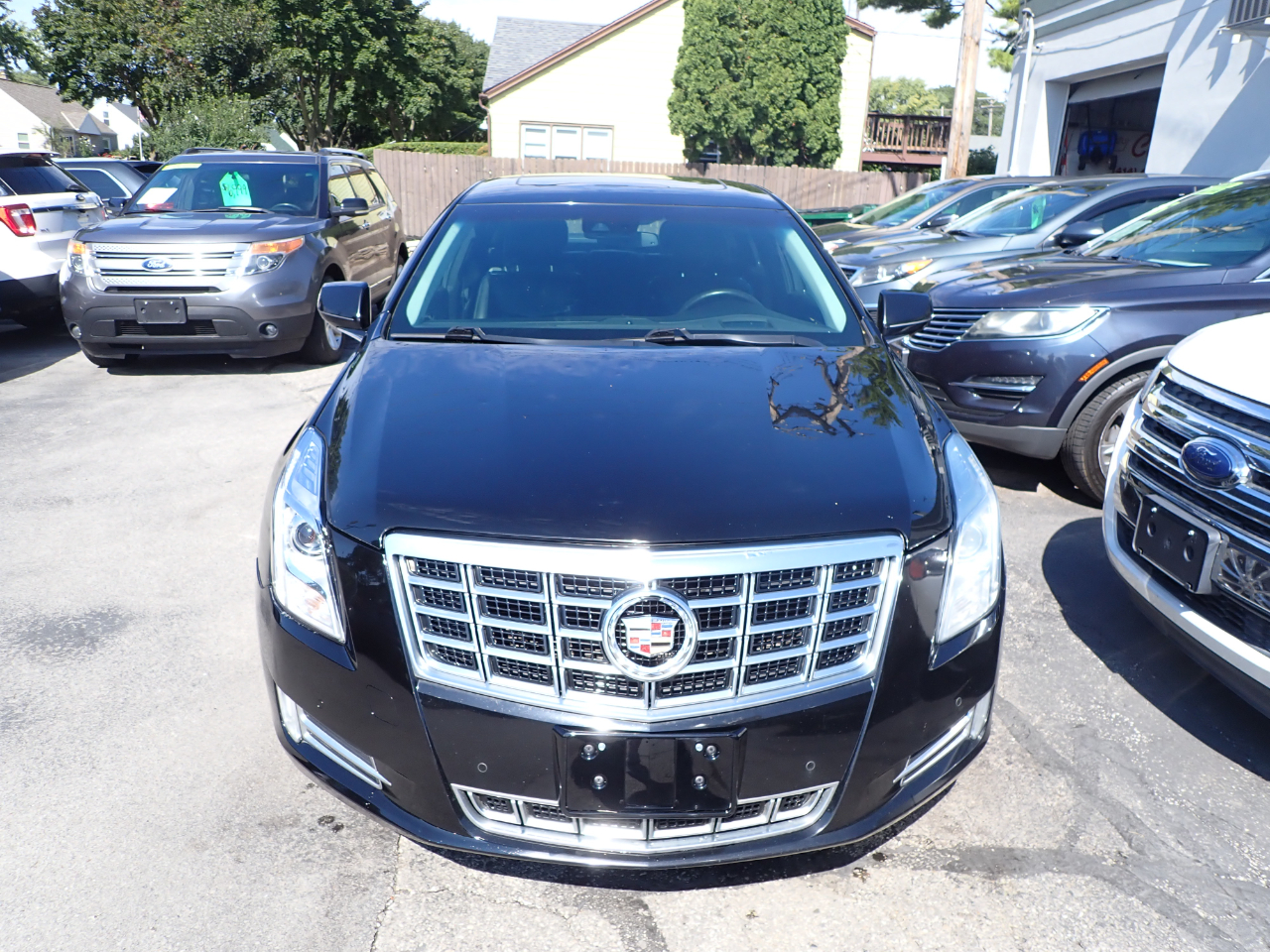 2014 Cadillac XTS Premium photo 2