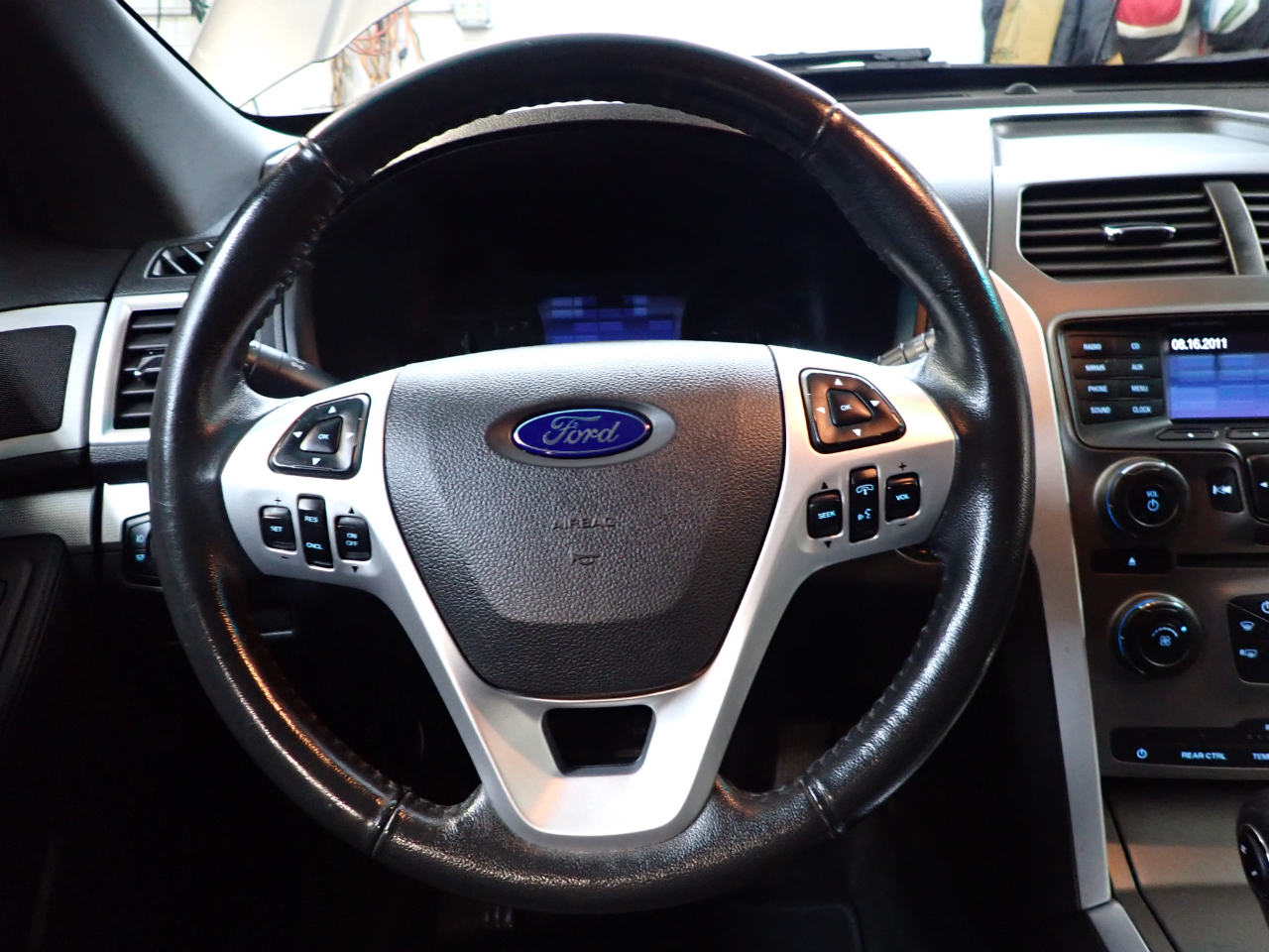 2012 Ford Explorer XLT photo 6