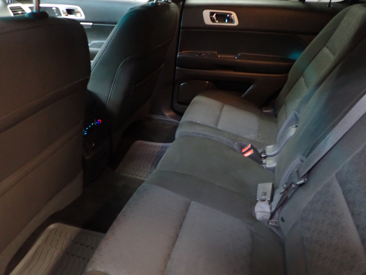 2012 Ford Explorer XLT photo 9