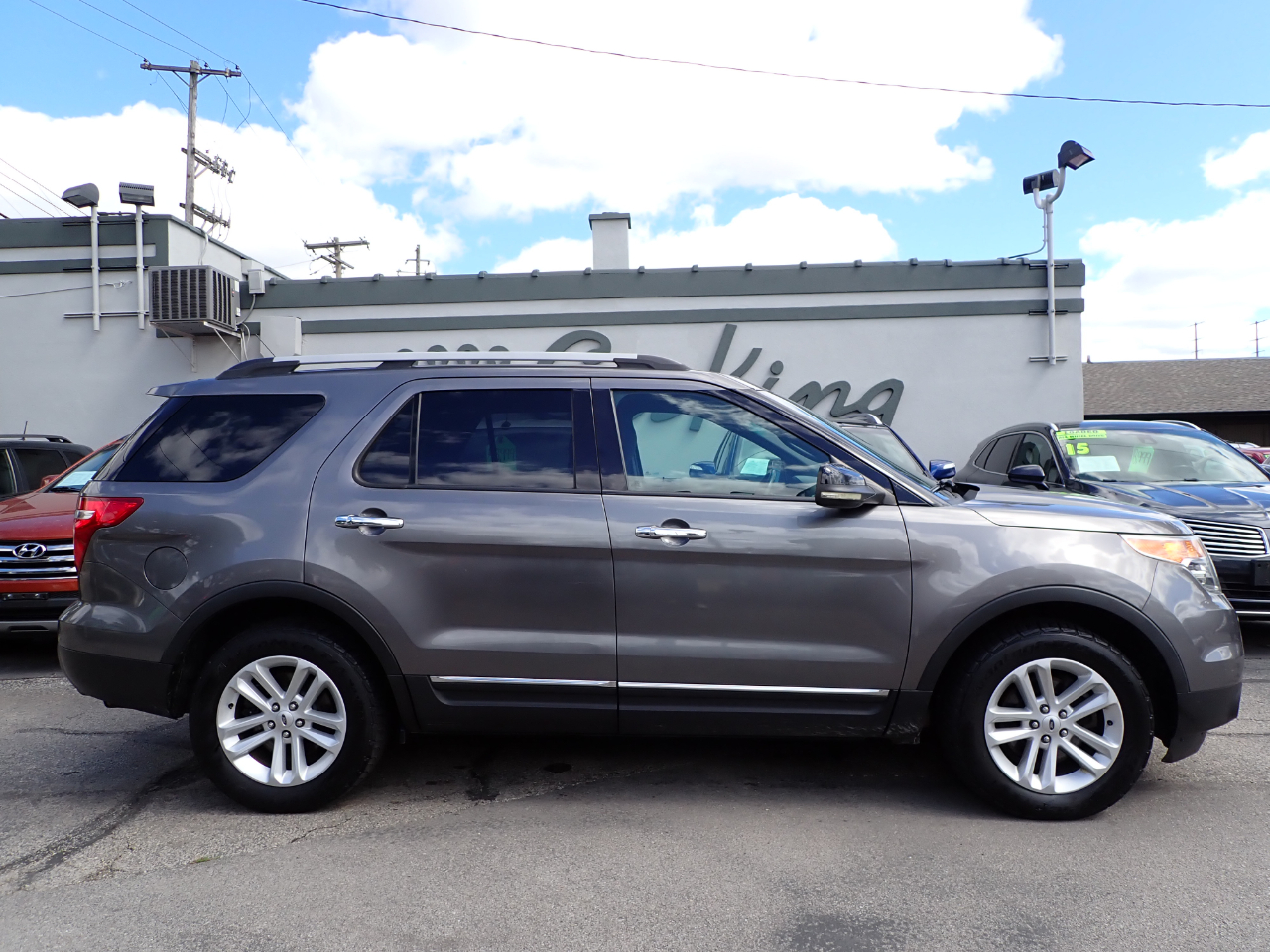 2012 Ford Explorer XLT photo 24