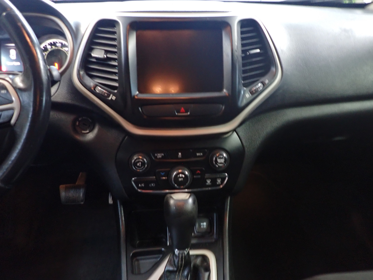 2016 Jeep Cherokee Latitude photo 5