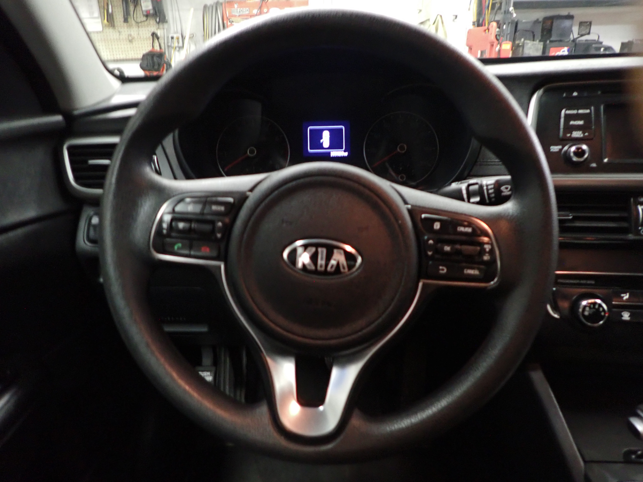 2017 Kia Optima Hybrid Base photo 3