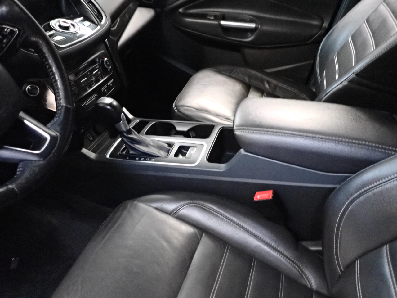 2017 Ford Escape Titanium photo 4