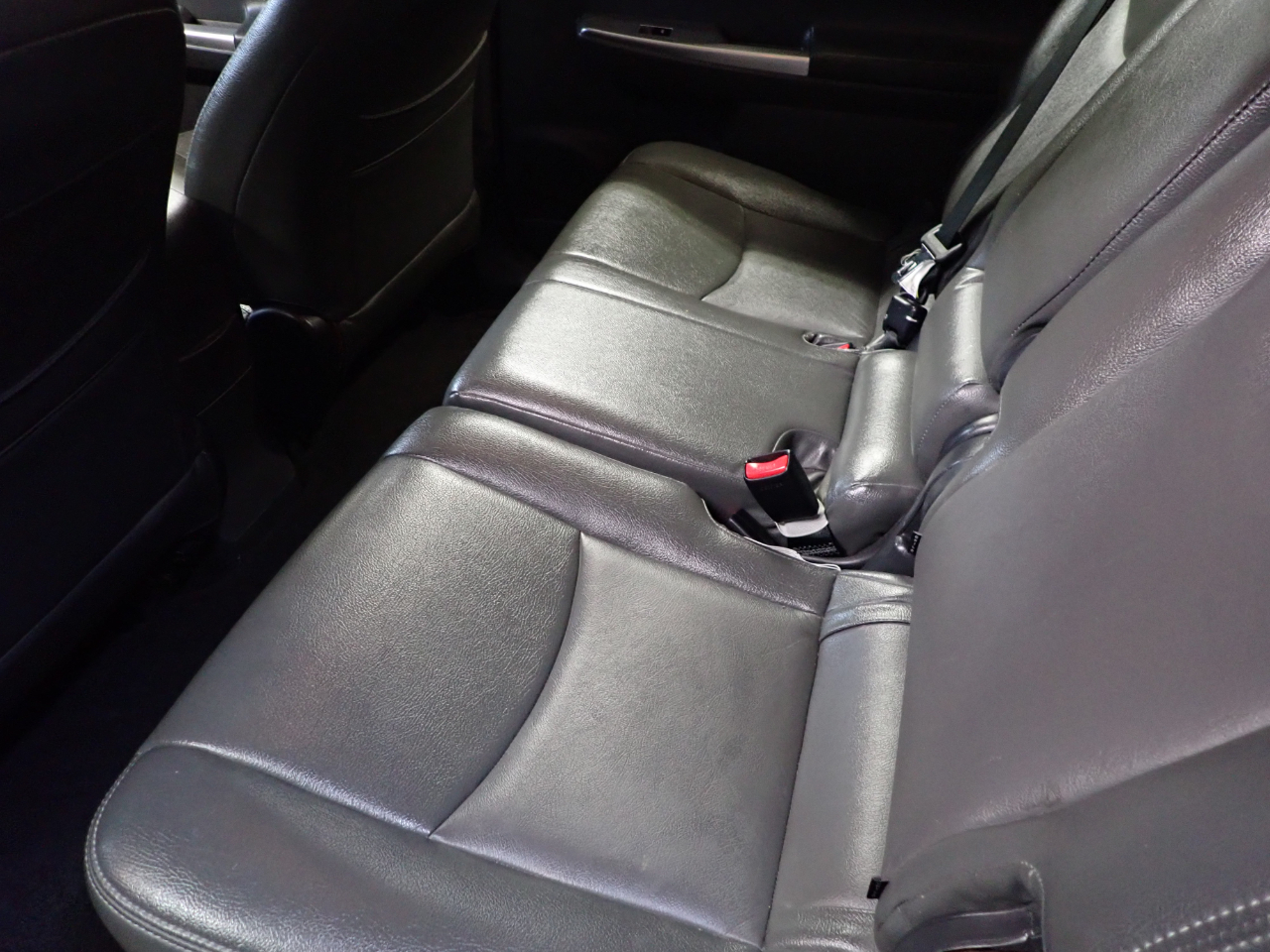 Toyota Prius V 4D Hatchback 2013