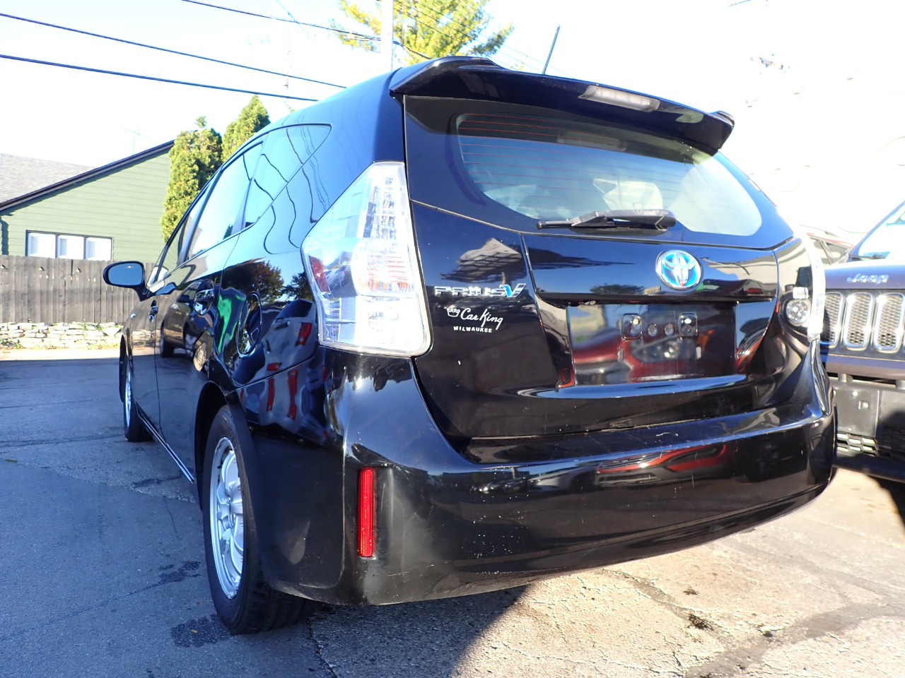 Toyota Prius V 4D Hatchback 2013