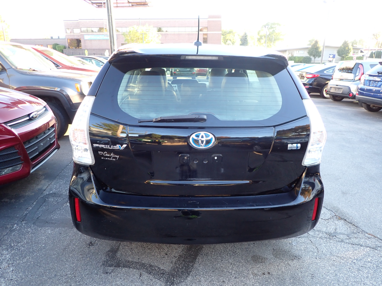 Toyota Prius V 4D Hatchback 2013