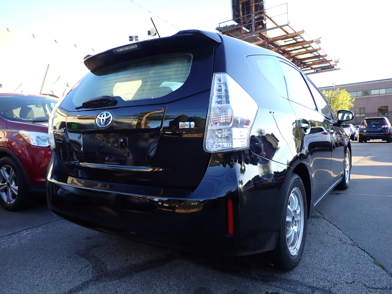 Toyota Prius V 4D Hatchback 2013