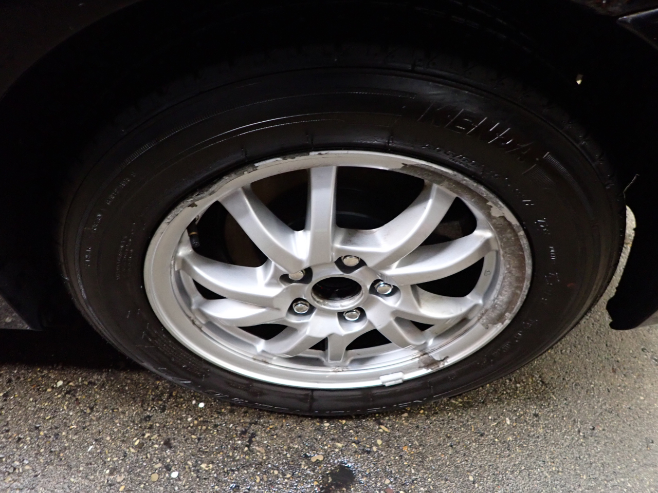 Toyota Prius V 4D Hatchback 2013