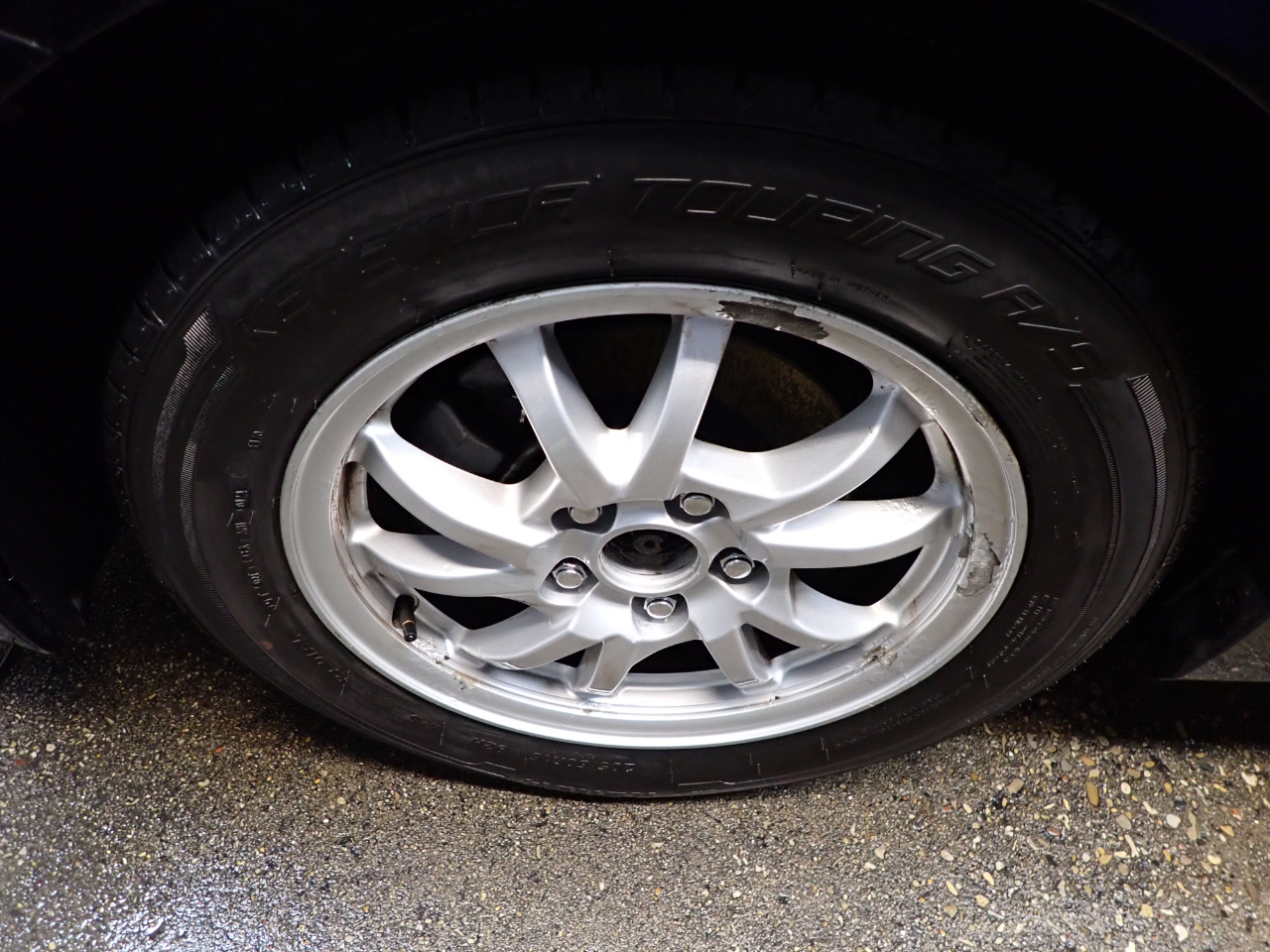 Toyota Prius V 4D Hatchback 2013