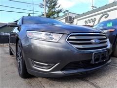 2017 Ford Taurus 
