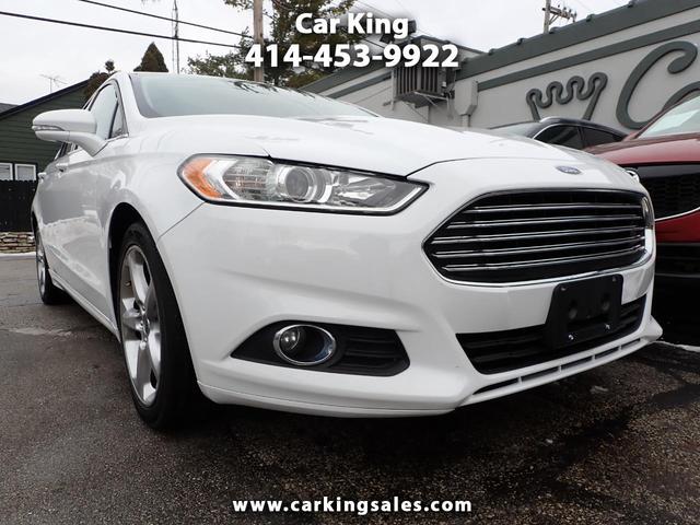 White 2016 Ford Fusion SE Sedan Front-Wheel Drive Automatic
