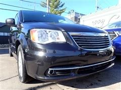 2016 Chrysler Town & Country 
