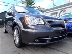 2015 Chrysler Town & Country 