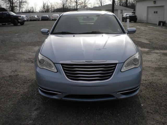 Chrysler 200 Touring 2012