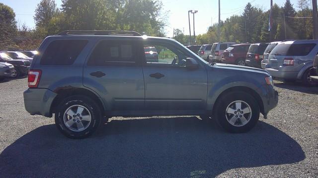 Ford Escape XLT 4WD 2012