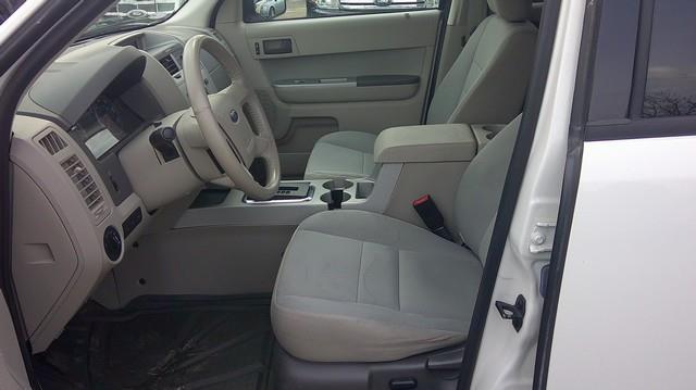 Ford Escape XLT FWD 2012