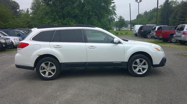 Subaru Outback 2.5i Premium 2013