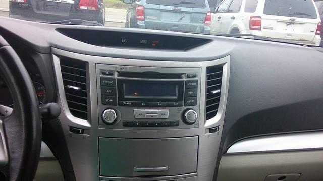 Subaru Outback 2.5i Premium 2013