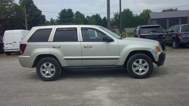 Jeep Grand Cherokee Laredo 4WD 2009