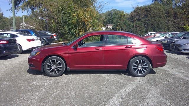 Chrysler 200 Touring 2013