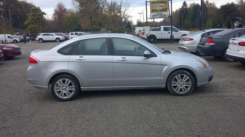 Ford Focus SEL Sedan 2010 Ford Focus SEL Sedan 2010