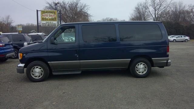2002 Ford Econoline Wagon E-150 XL