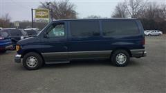 2002 Ford Econoline Wagon 
