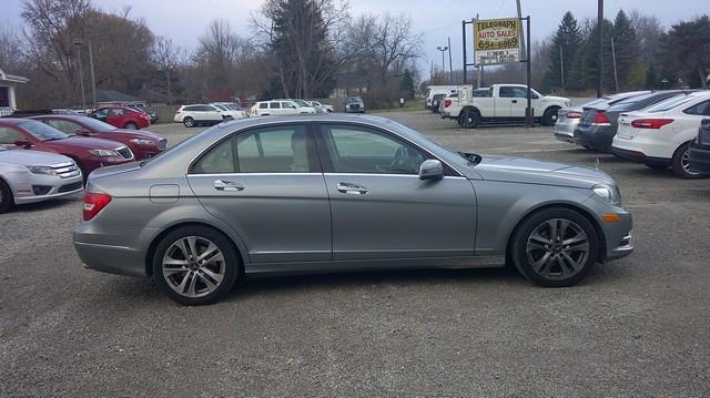 Mercedes-Benz C-Class C300 4MATIC Luxury Sedan 2012