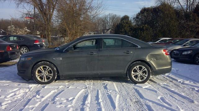 Ford Taurus SEL AWD 2015