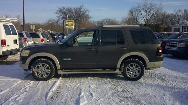 2006 Ford Explorer Eddie Bauer's photo