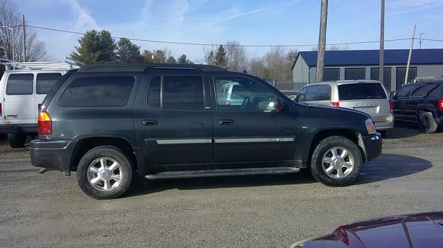 GMC Envoy XL SLE 4WD 2004