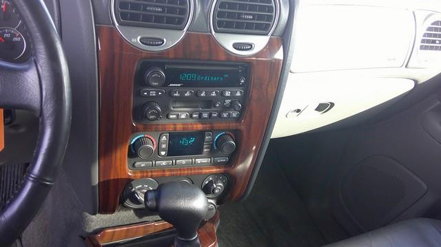 GMC Envoy XL SLE 4WD 2004