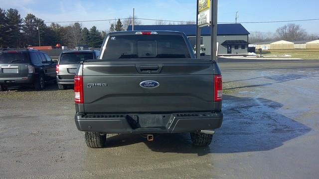 Ford F-150 XL SuperCrew 5.5-ft. Bed 4WD 2015