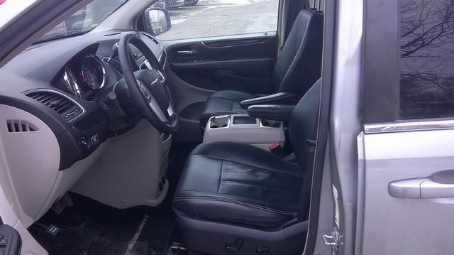 Chrysler Town & Country Touring 2016