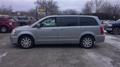 2016 Chrysler Town & Country 