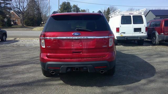 Ford Explorer XLT 4WD 2011