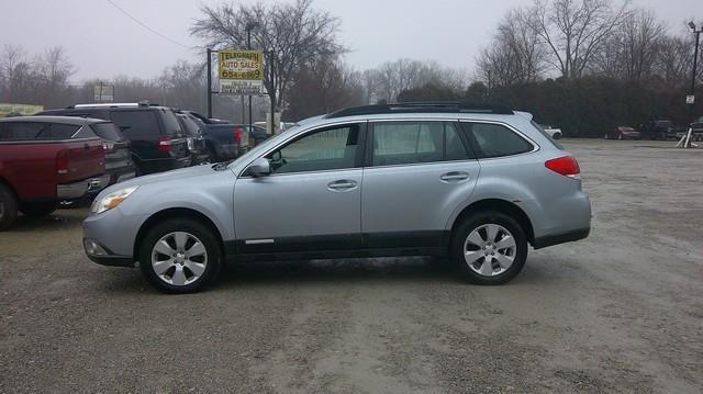 2012 Subaru Outback Base