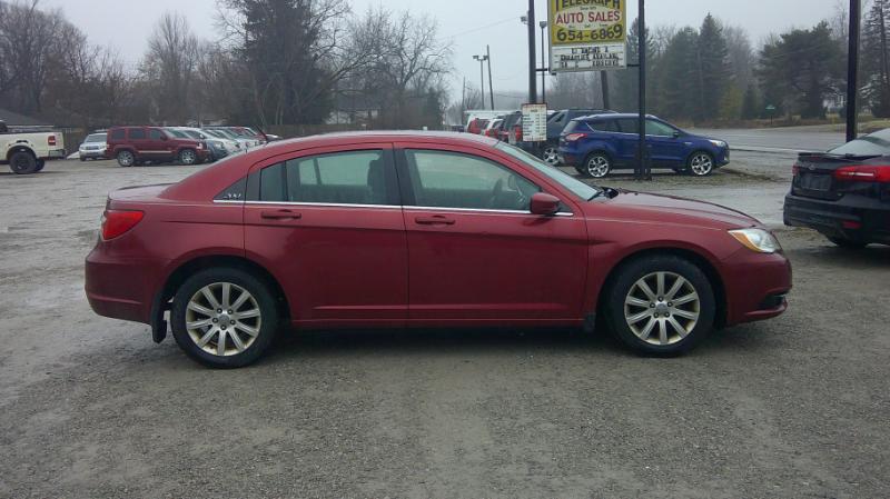 Chrysler 200 Touring 2011