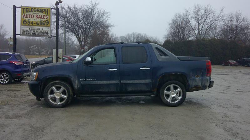 Chevrolet Avalanche LS 4WD 2012