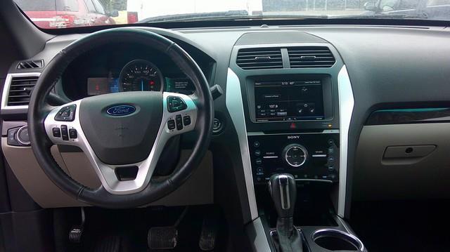 Ford Explorer Limited 4WD 2012
