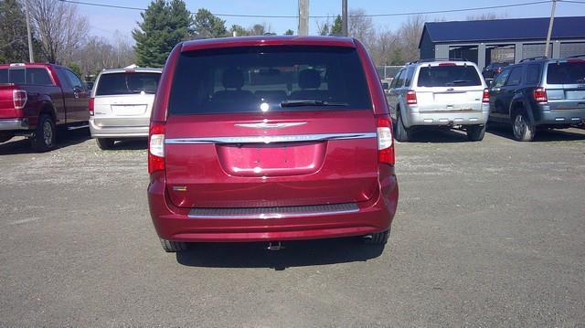 Chrysler Town & Country Touring 2016